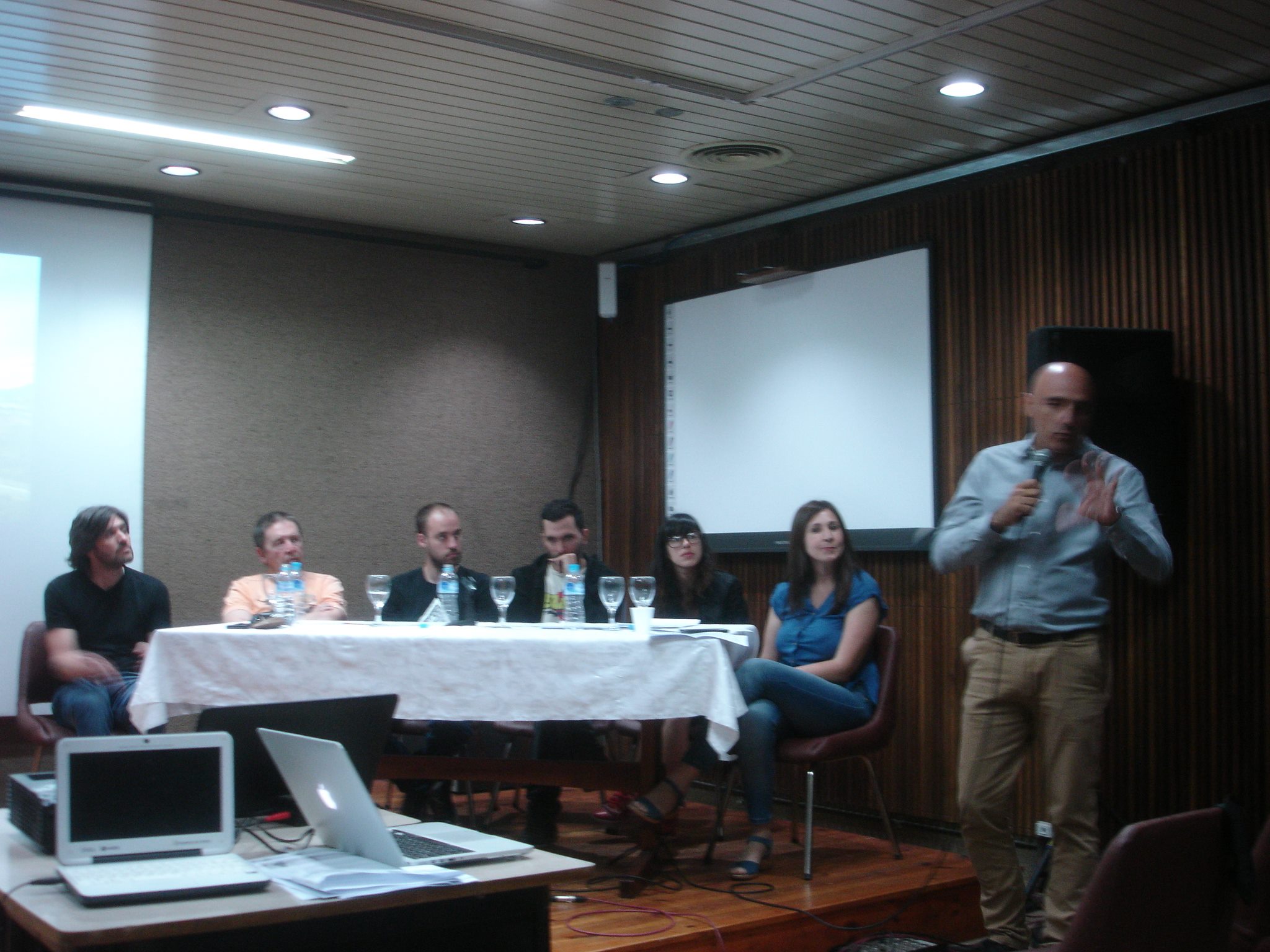 Foto panel de debate